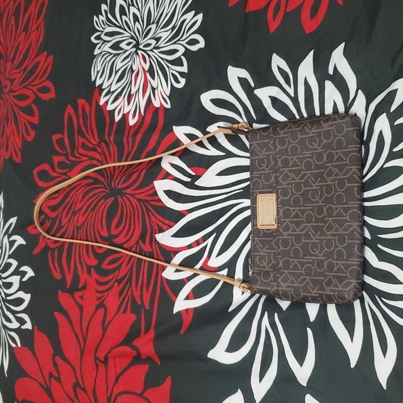 Calvin Klein Brown Signature Crossbody Bag - Picture 2 of 8